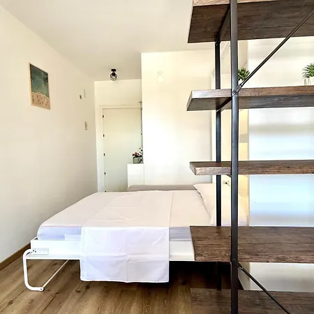 Modern With Terrace Within Walking Distance Of The Sea Apartmán *