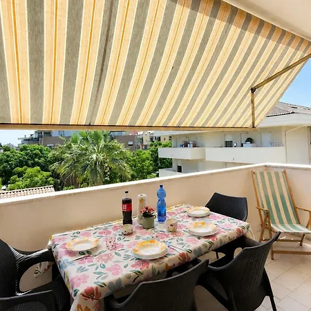 Apartmán Modern With Terrace Within Walking Distance Of The Sea Montesilvano Marina