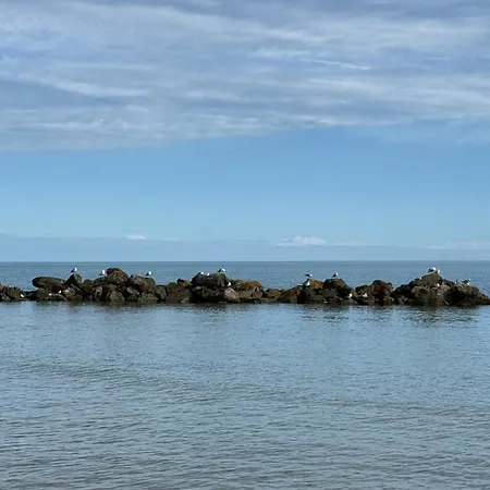 Apartmán Modern With Terrace Within Walking Distance Of The Sea